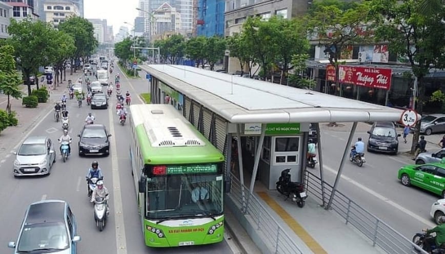 Các xe buýt hoạt động trong ngày lễ