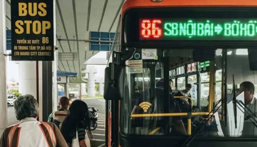 Chuyến xe bus hoạt động cả ngày giúp bạn tiện lợi ra sân bay