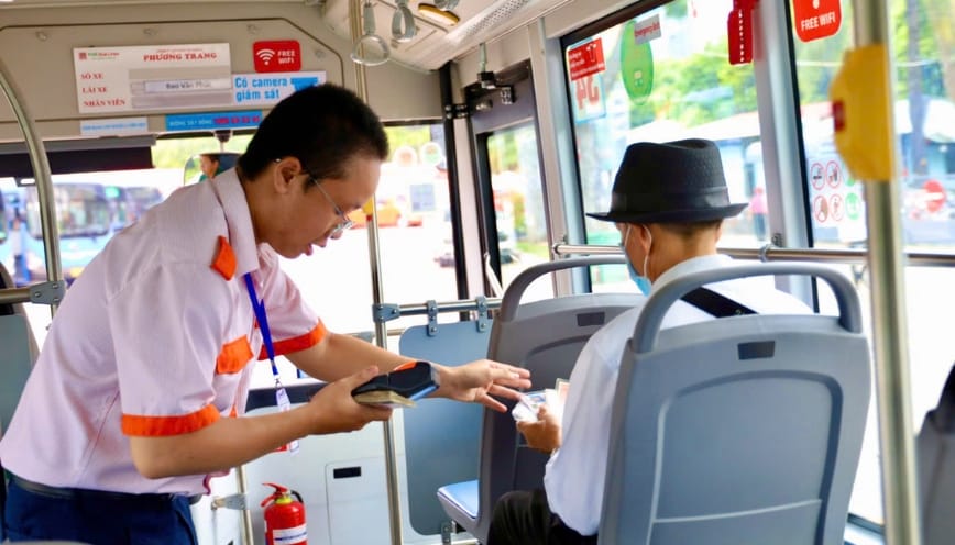 Lộ trình xe bus được cố định để mọi người sử dụng lâu dài