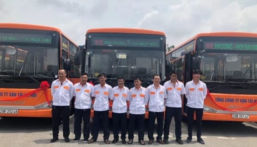 Tuyến bus 68 hoạt động từ sáng sớm kéo dài đến tối