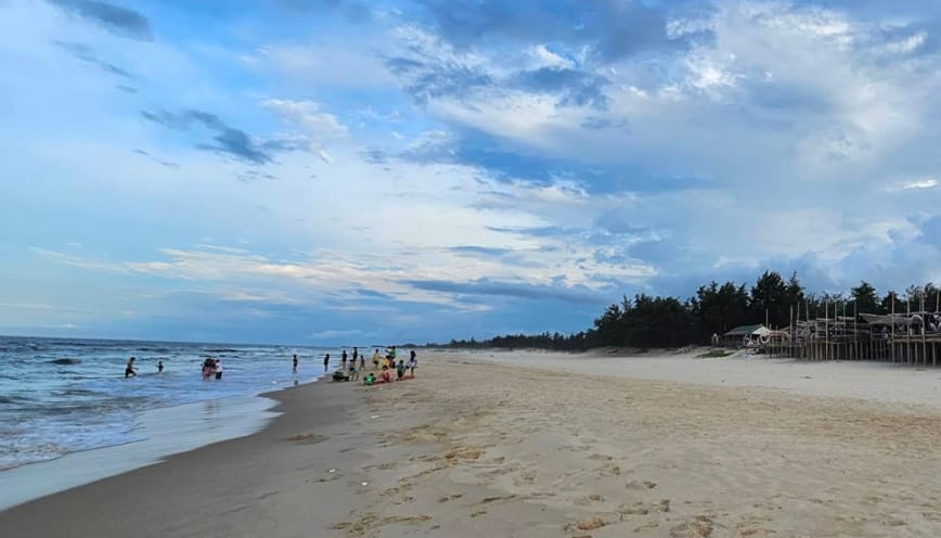 Vẻ đẹp của bãi biển Gio Hải