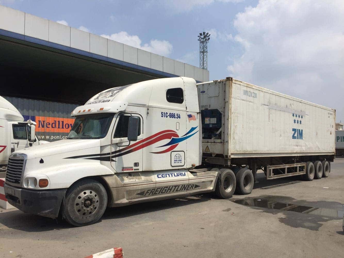 Bằng lái xe hạng FC, giấy phép cần thiết để lái xe container