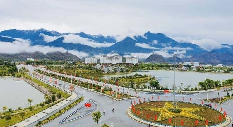 Biển số xe ô tô với đầu số 25, đại diện cho tỉnh Lai Châu