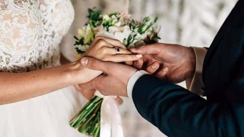 Cặp đôi hạnh phúc, minh họa các tuổi hợp kết hôn với người sinh năm 1989 Kỷ Tỵ