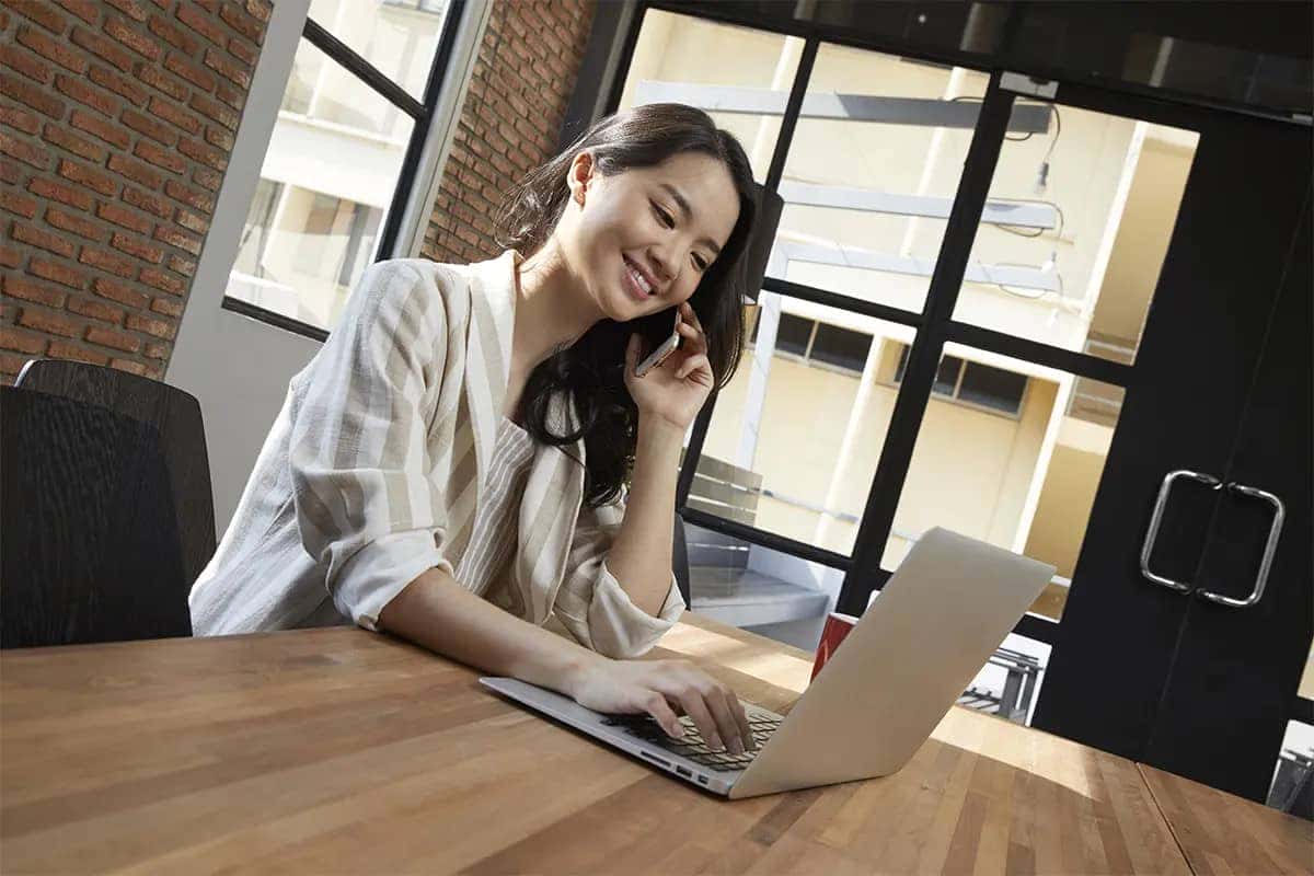 Cặp đôi hạnh phúc, tượng trưng cho sự hòa hợp trong hôn nhân của người sinh năm 1981
