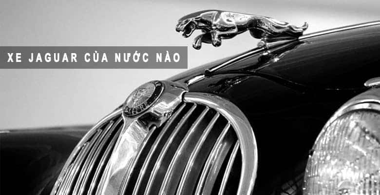Chiếc xe Jaguar với logo báo gấm, biểu tượng của sự sang trọng và tốc độ của hãng xe Anh Quốc