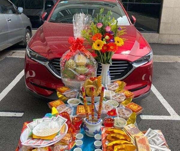 Chọn ngày giờ tốt để thực hiện hướng dẫn cách cúng xe mới mua về