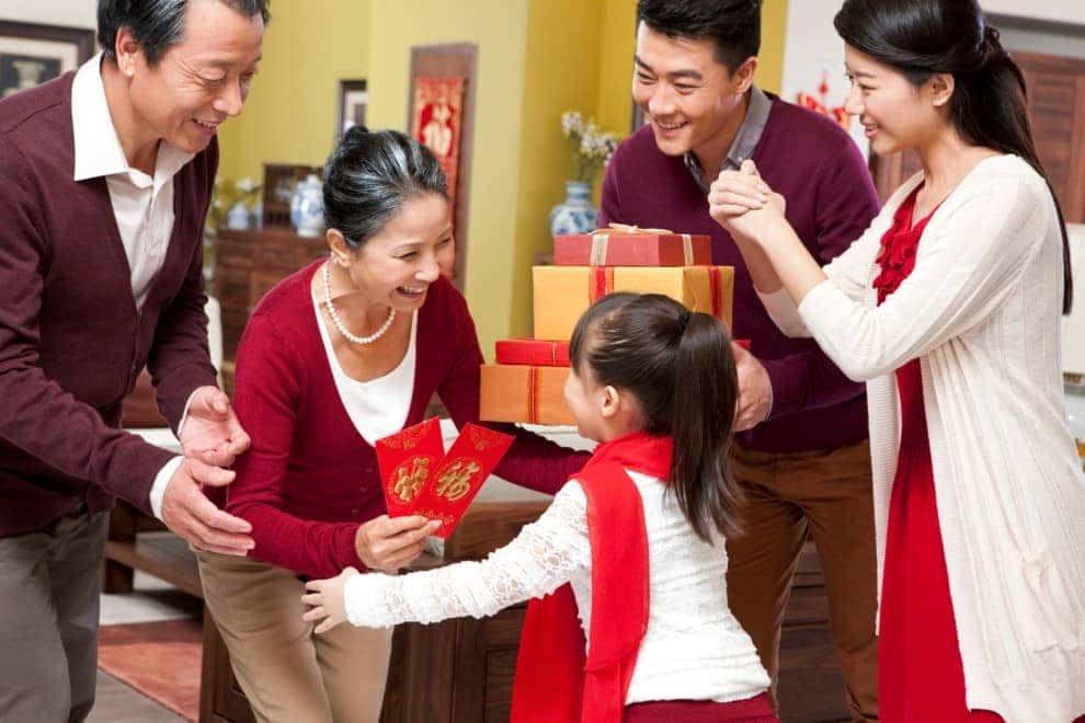 Chọn người xông nhà hợp tuổi Mậu Ngọ 1978 năm Giáp Thìn