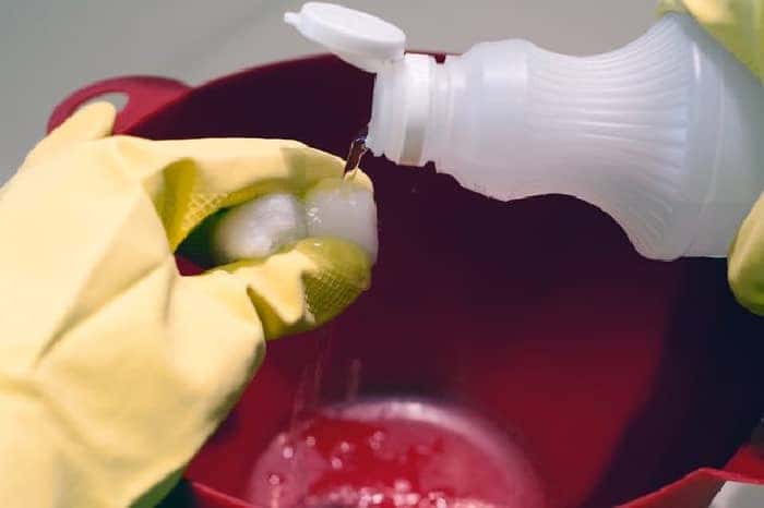 đuổi chuột bằng giấm