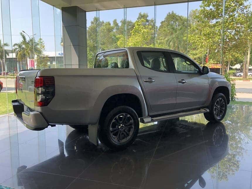 Tổng lăn bánh xe bán tải Triton 1 cầu số tự động tại Nghệ An