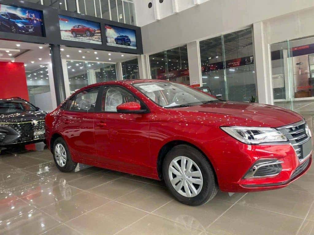 Giá lăn bánh MG5 số sàn màu đỏ