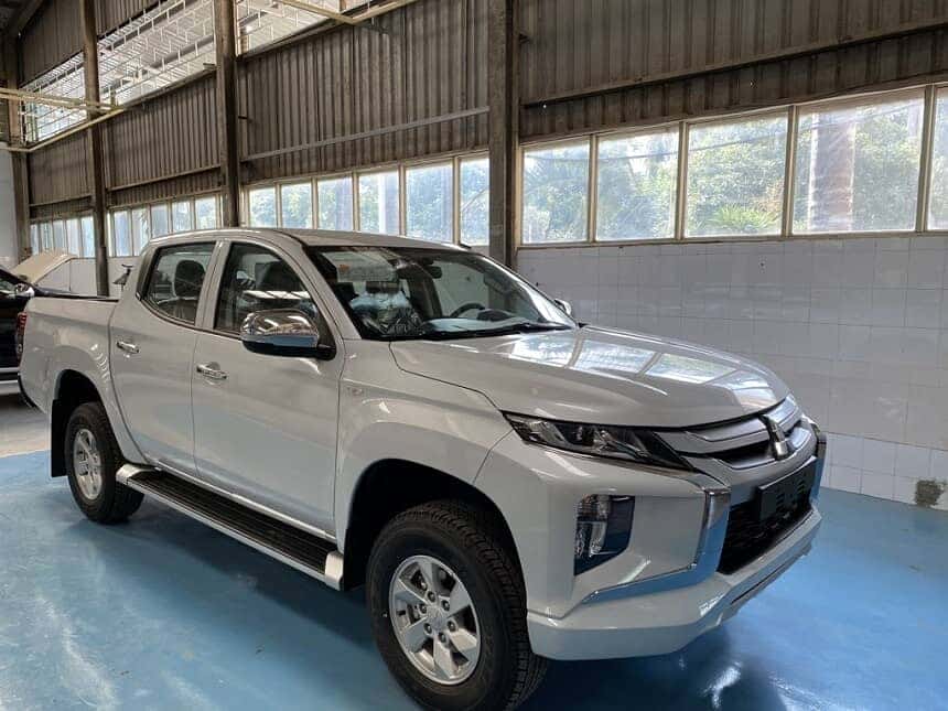 Giá lăn bánh xe Mitsubishi Triton 2.4 MT số sàn 1 cầu tại Nghệ An