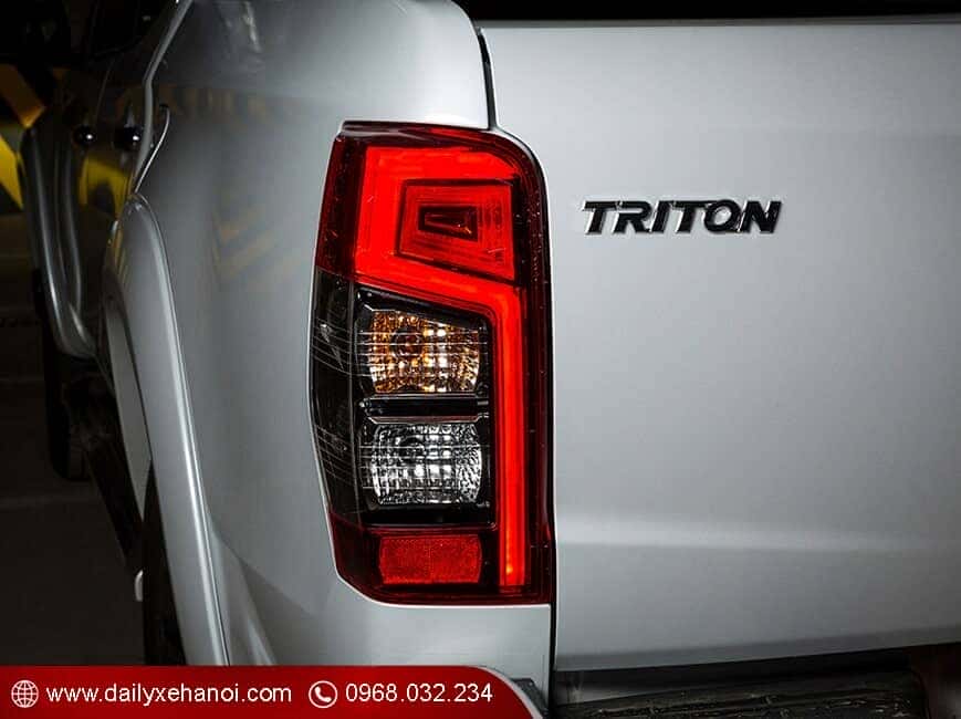 Giá lăn bánh bản tải Triton 4x4 2 cầu tại Nghệ An