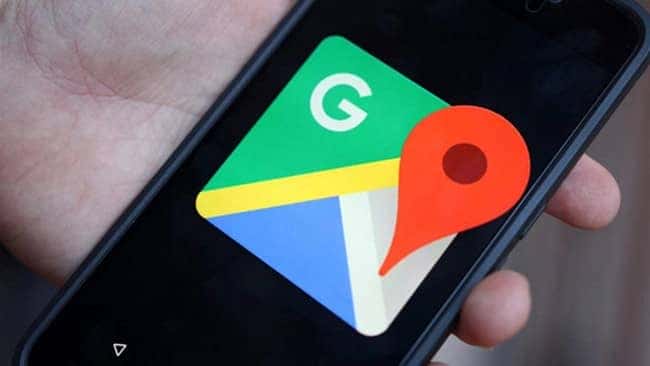 Giao diện Google Maps hiển thị các lựa chọn di chuyển, bao gồm biểu tượng xe buýt, giúp người dùng tìm trạm xe buýt gần nhất.