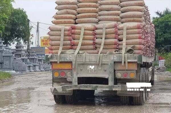 Giới hạn tổng trọng lượng đối với xe ô tô chở hàng
