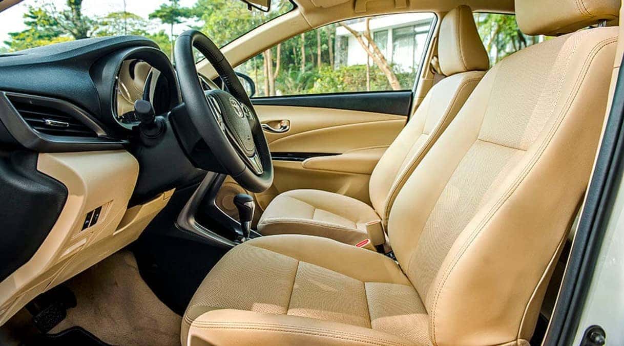 Hàng ghế sau rộng rãi của xe 5 chỗ Toyota Vios