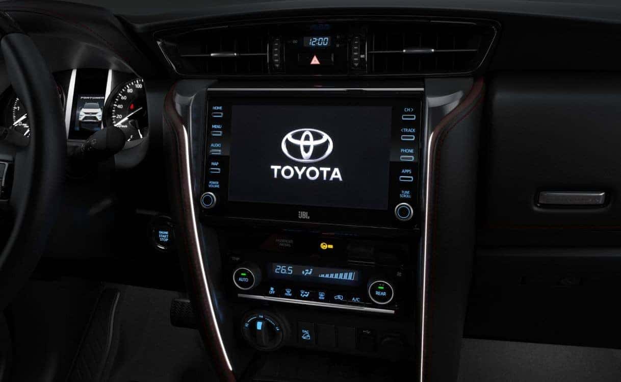 Hệ thống âm thanh JBL trên Fortuner máy dầu