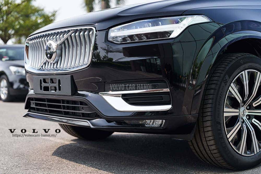 Hệ thống đèn Full LED Active High Beam trên Volvo XC90