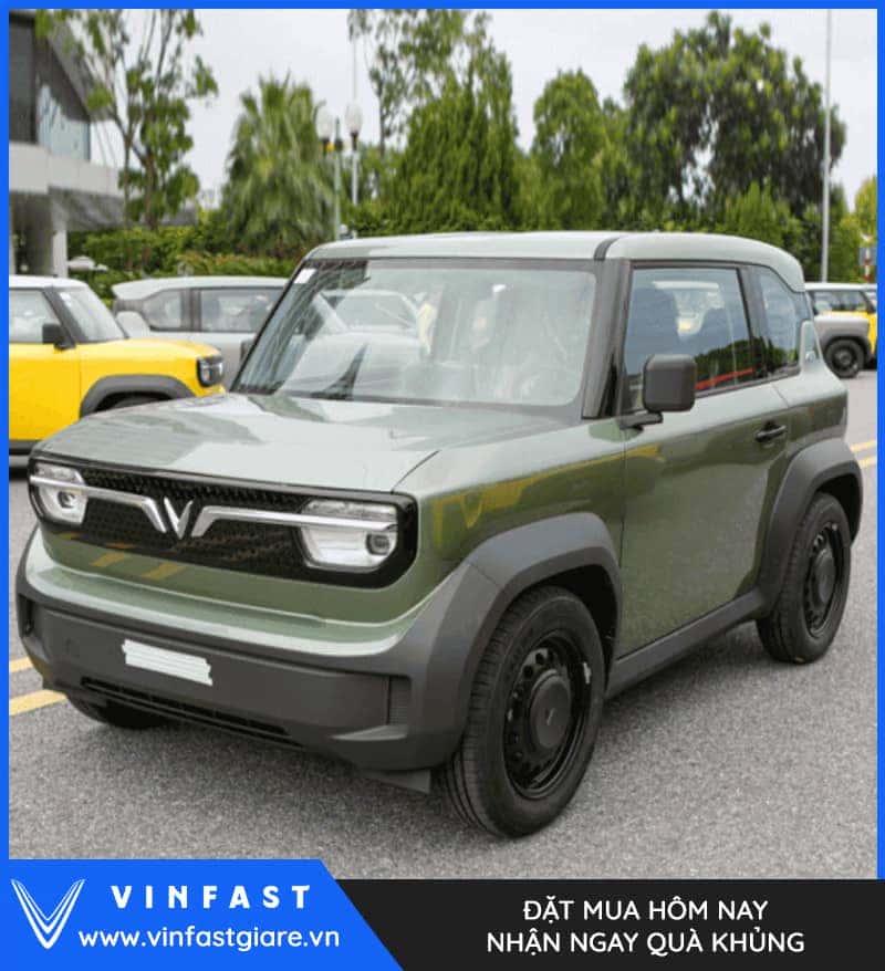 Hình ảnh tổng thể xe VinFast VF3 màu xanh với các đường nét thiết kế ngoại thất thể thao, cá tính