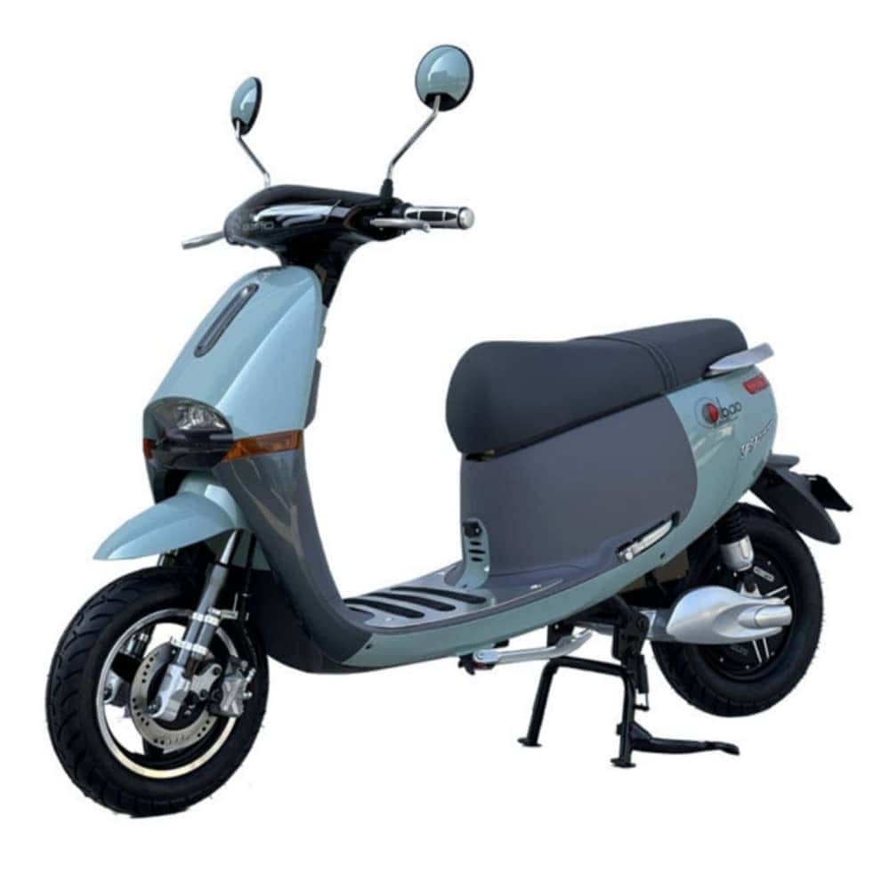 Hình ảnh xe điện Gogo màu trắng với thiết kế sang trọng và tiện nghi.