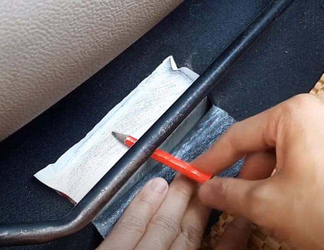 Hướng dẫn chi tiết cách dùng bút chì cà số khung số máy xe