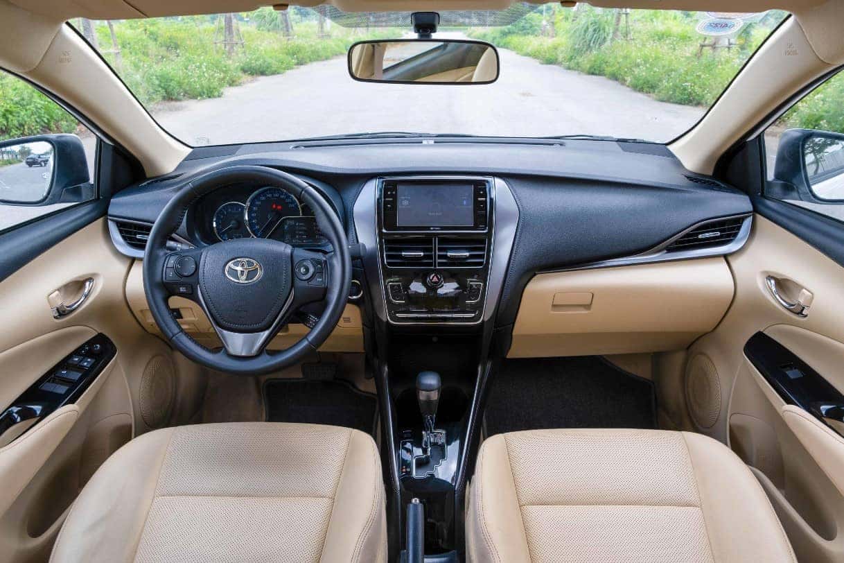 Khoang nội thất xe 5 chỗ Toyota Vios tiện nghi