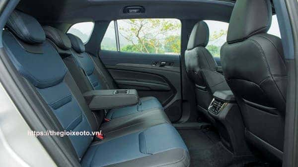 không gian hàng ghế sau xe ford territory 2024