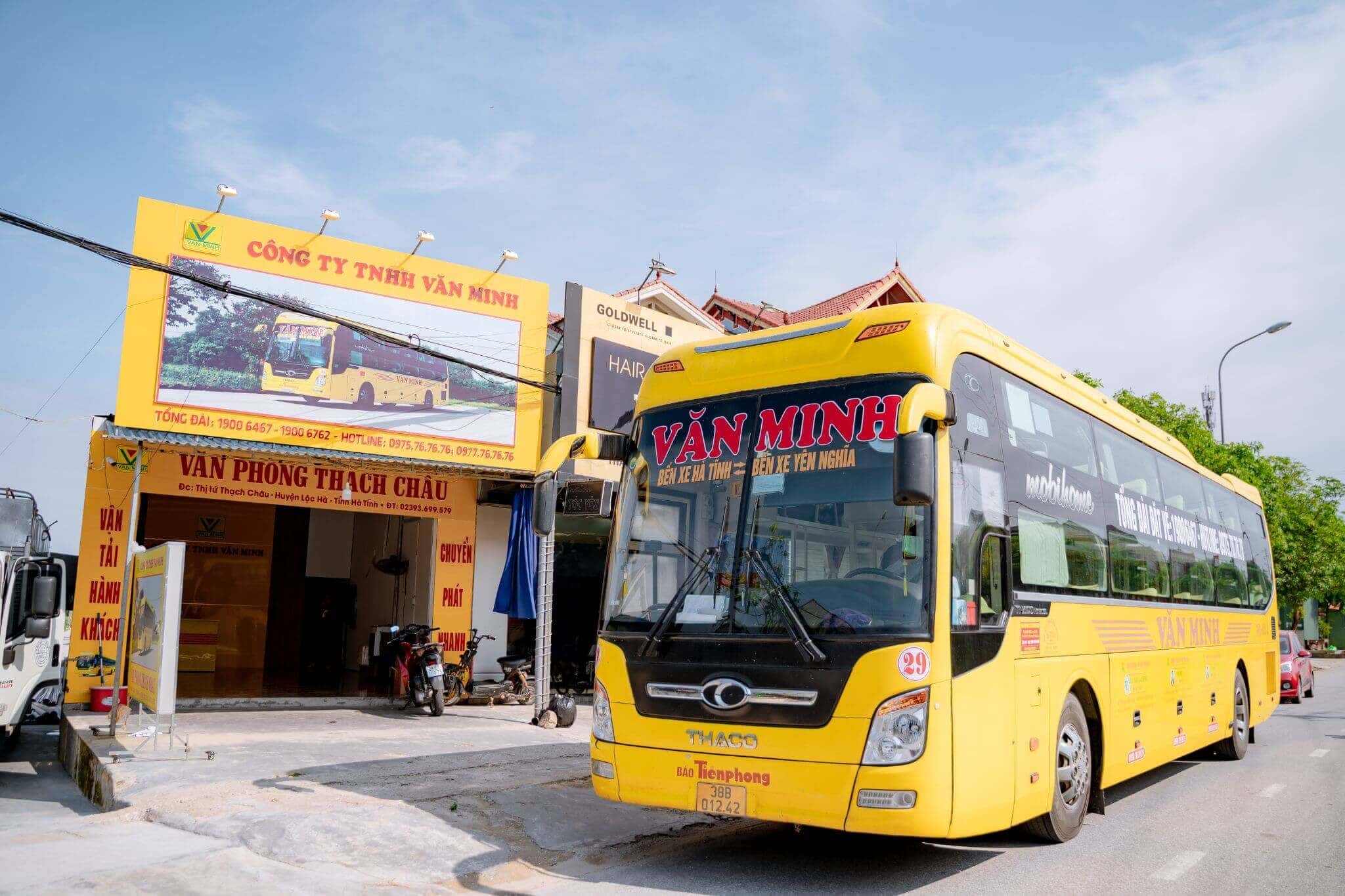 Khung cảnh xe Văn Minh đỗ tại bến
