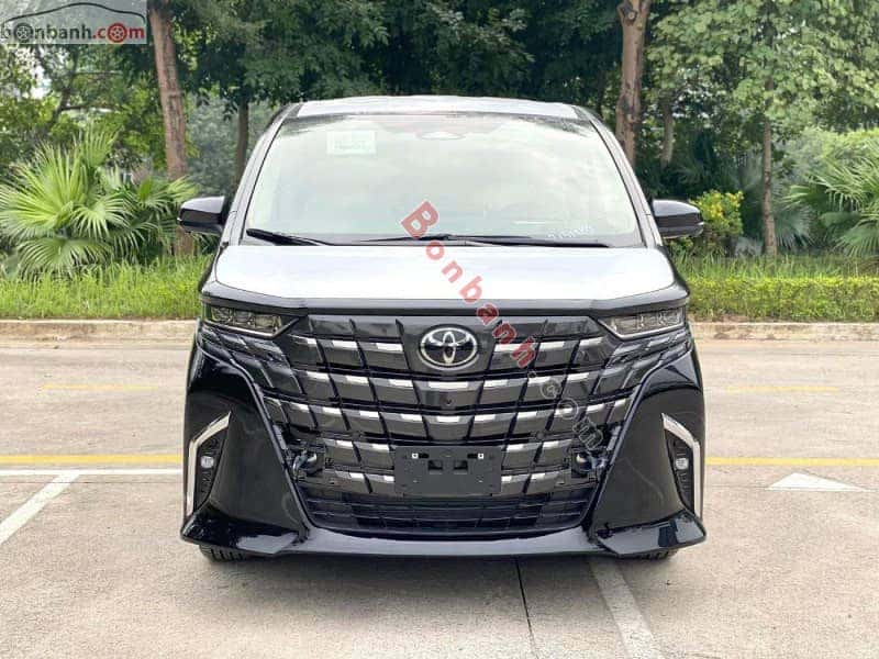 Mặt trước của xe Toyota Alphard đã qua sử dụng