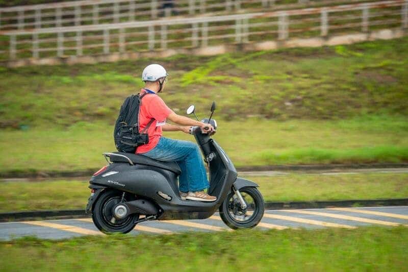 Mẫu xe máy điện VinFast Evo200 với thiết kế thời thượng và nhiều tính năng thông minh, phù hợp cho học sinh cấp 3