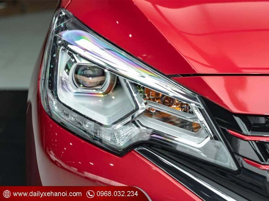 Cụm đèn chiếu sáng dạng Bi LED trên attrage 2020 cvt