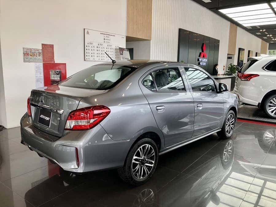 Giá xe Mitsubishi Attrage MT số sàn màu xám titan