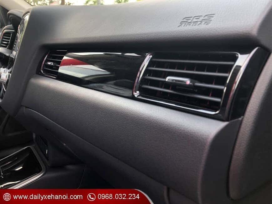 Cửa gió điều hòa trước xe Outlander 2.0 máy xăng