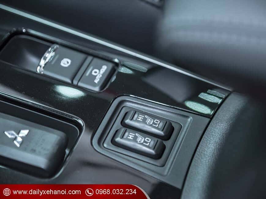 Chế độ sưởi ghế xe Outlander 2.0 STD-min
