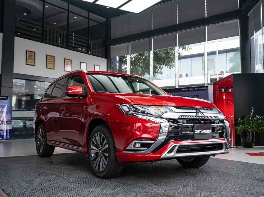 Giá xe Mitsubishi Outlander