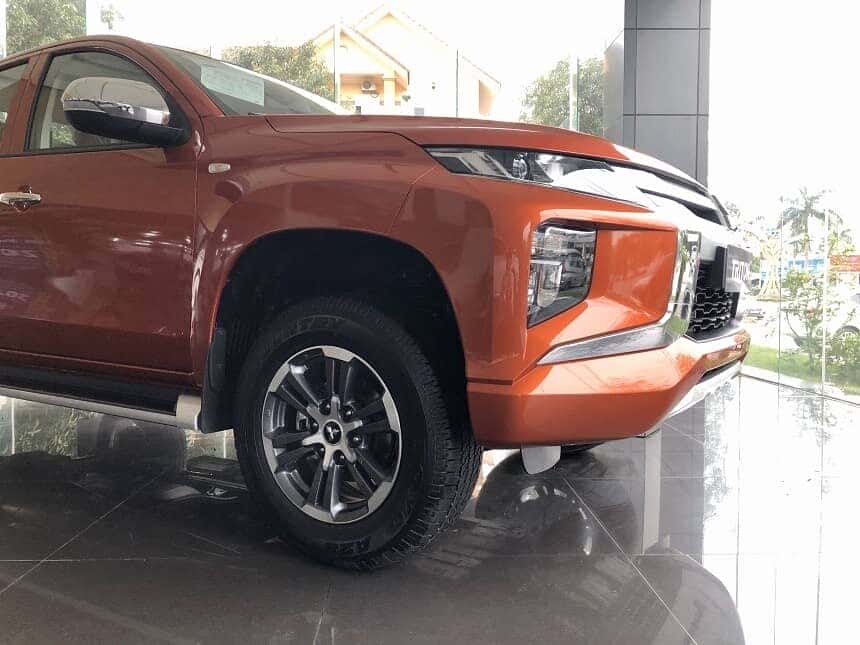 Giá xe Mitsubishi Triton 1 cầu số tự động máy dầu 2020