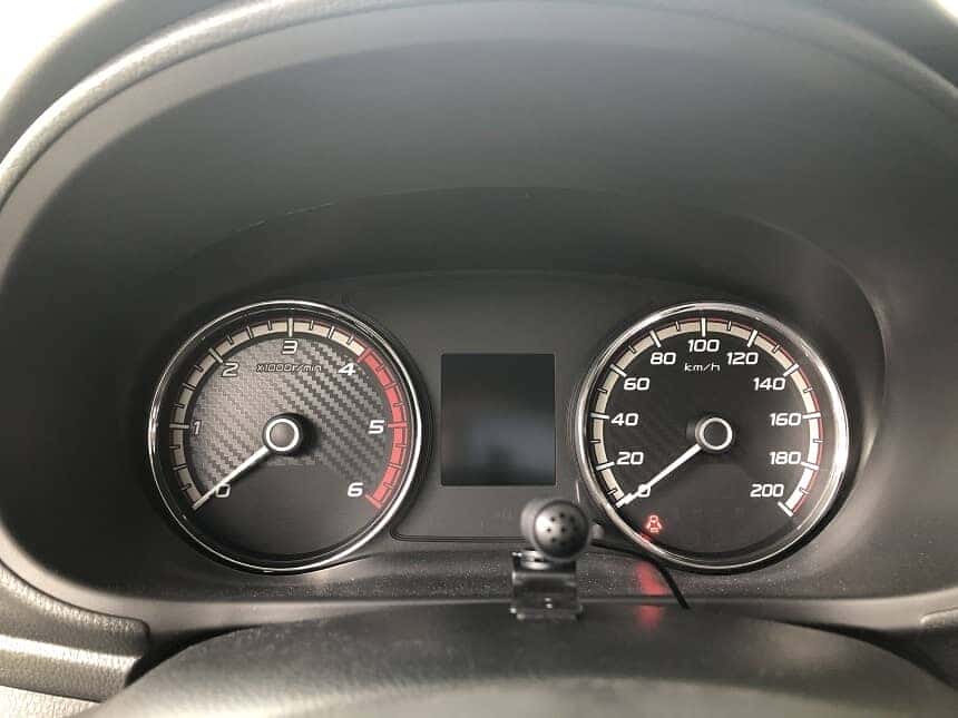 Cụm đồng hồ công tơ mét xe bán tải Triton số tự động 4x2 AT