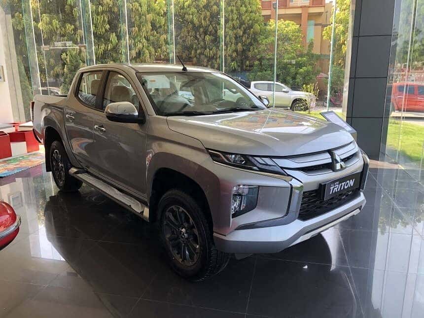 Mitsubishi Triton 2.4 AT 4x2 Athlete