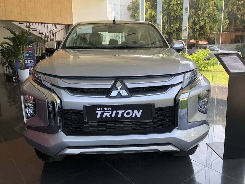 Đầu xe bán tải Mitsubishi triton 2.4 Mivec 1 cầu bản Full Option