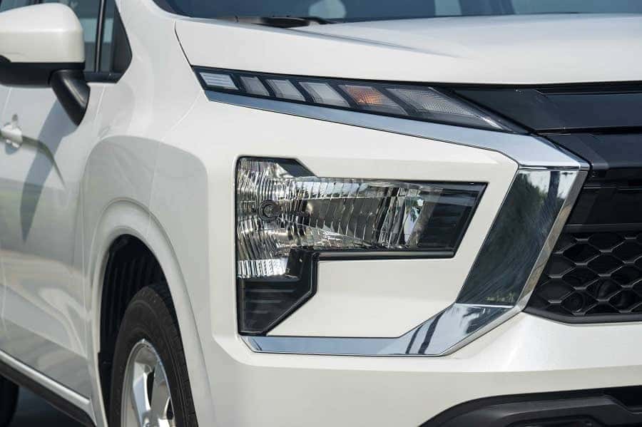 Hệ thống đèn chiếu sáng trên Xpander Eco bản tự động