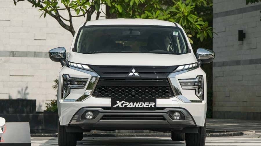 Chính diện đầu xe Mitsubishi Xpander Premium