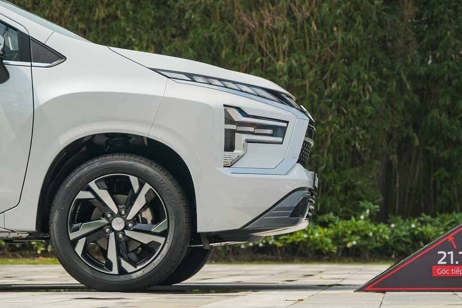 Mâm xe 17 inch thiết kế mới thể thao trên Xpander Pre