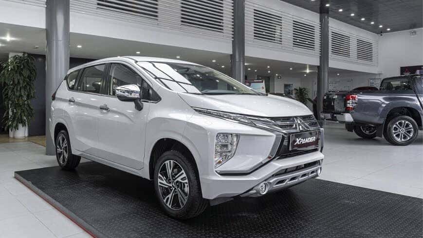 mpv-7cho-ban-chay-nhat-phan-khuc-mitsubishi-xpander-at-trang-1799774j24390 Giá xe Mitsubishi Xpander