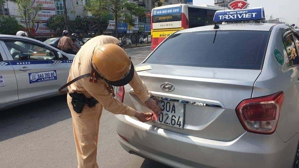 Mức phạt hành chính khi sử dụng biển số xe giả