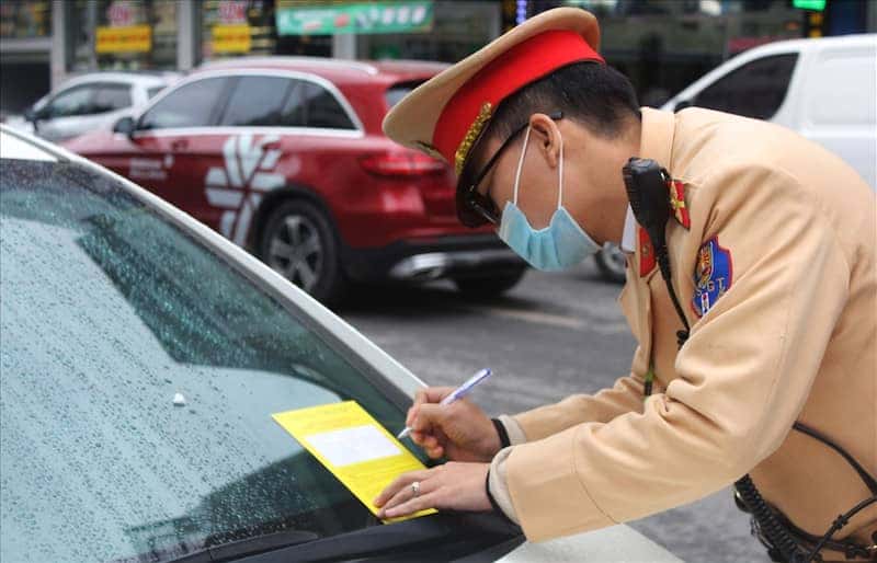Mức phạt tiền cho hành vi ô tô đi vào đường cấm theo quy định pháp luật