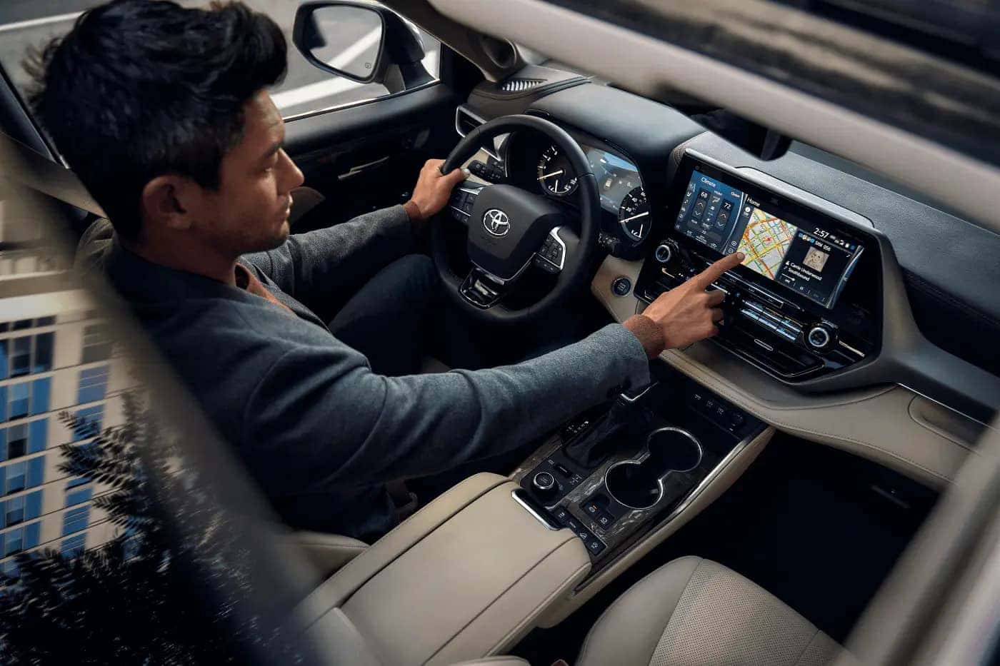 Mức phạt tiền khi chưa đủ tuổi lái xe ô tô tại Việt Nam