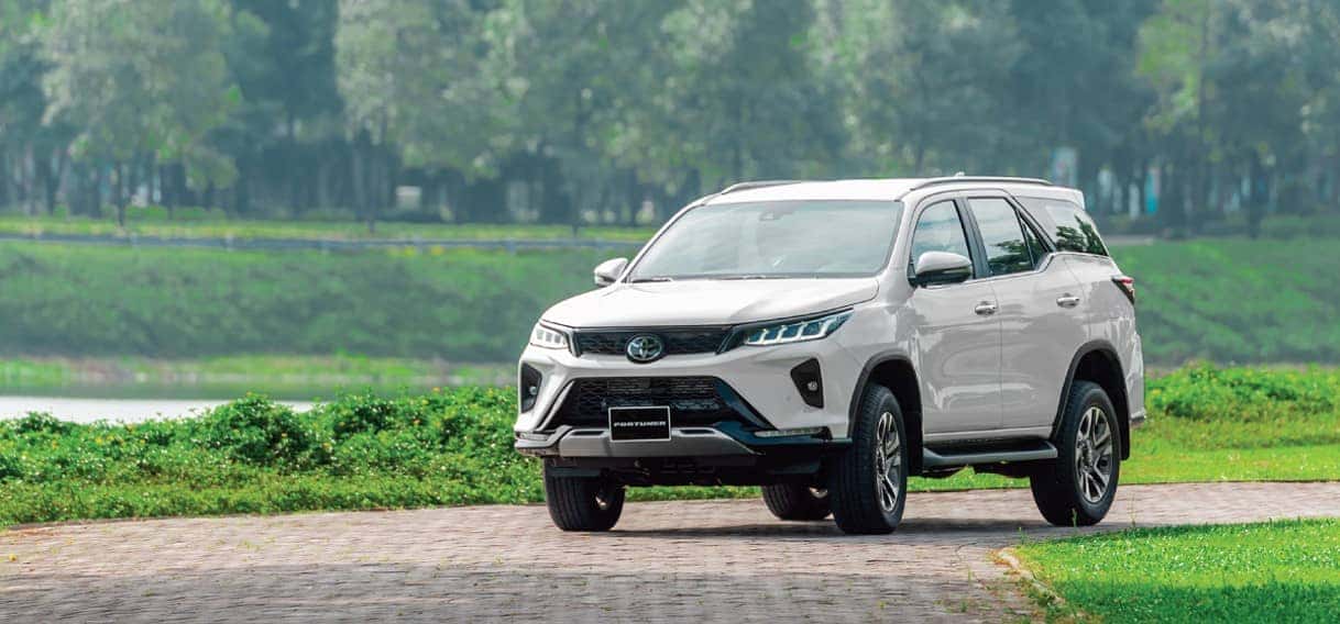 Ngoại hình mạnh mẽ của Toyota Fortuner 7 chỗ