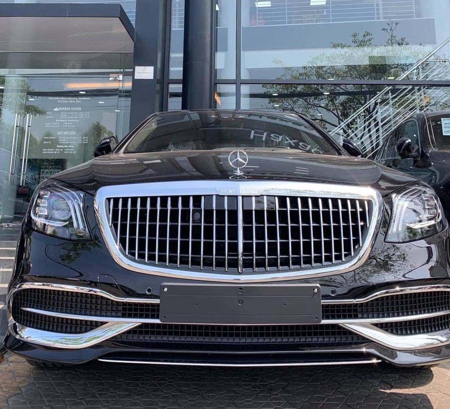 Ngoại thất Maybach S450 sang trọng với lưới tản nhiệt mạ chrome