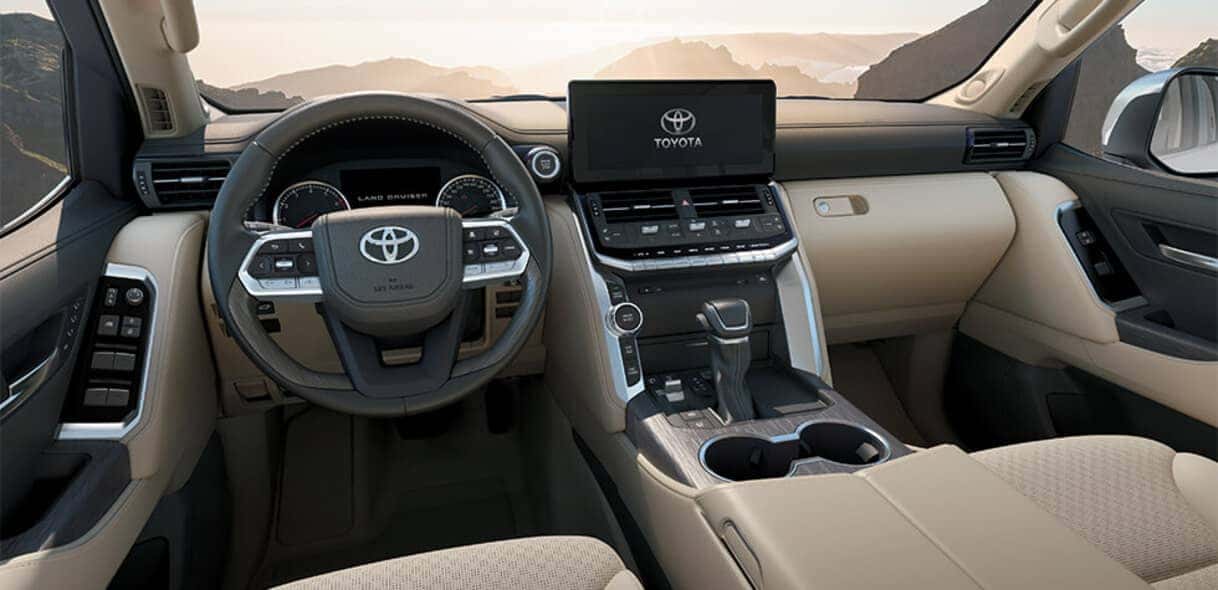 Nội thất đẳng cấp của Toyota Land Cruiser 7 chỗ