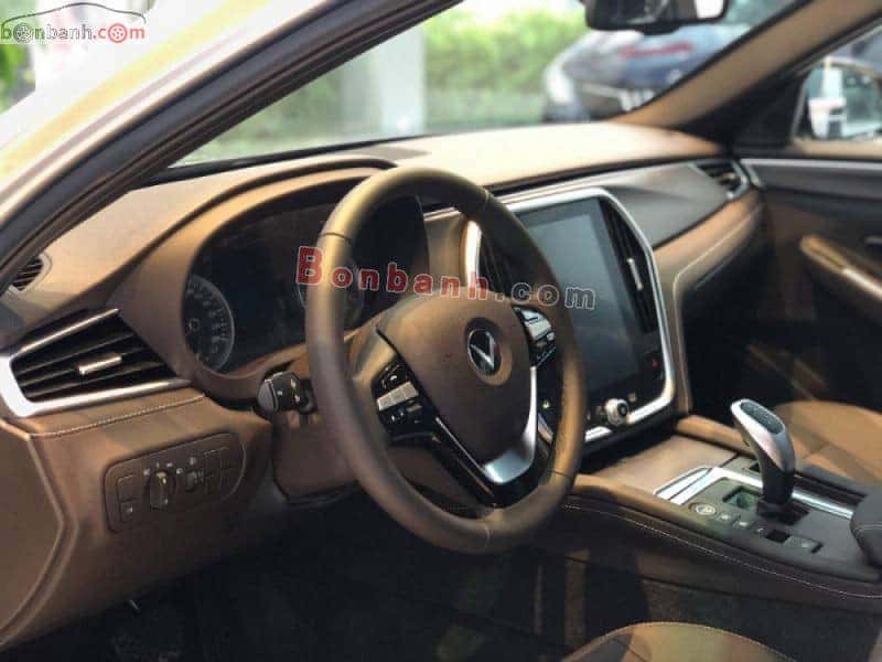 Nội thất sang trọng và hiện đại của VinFast Lux A2.0 đời 2022